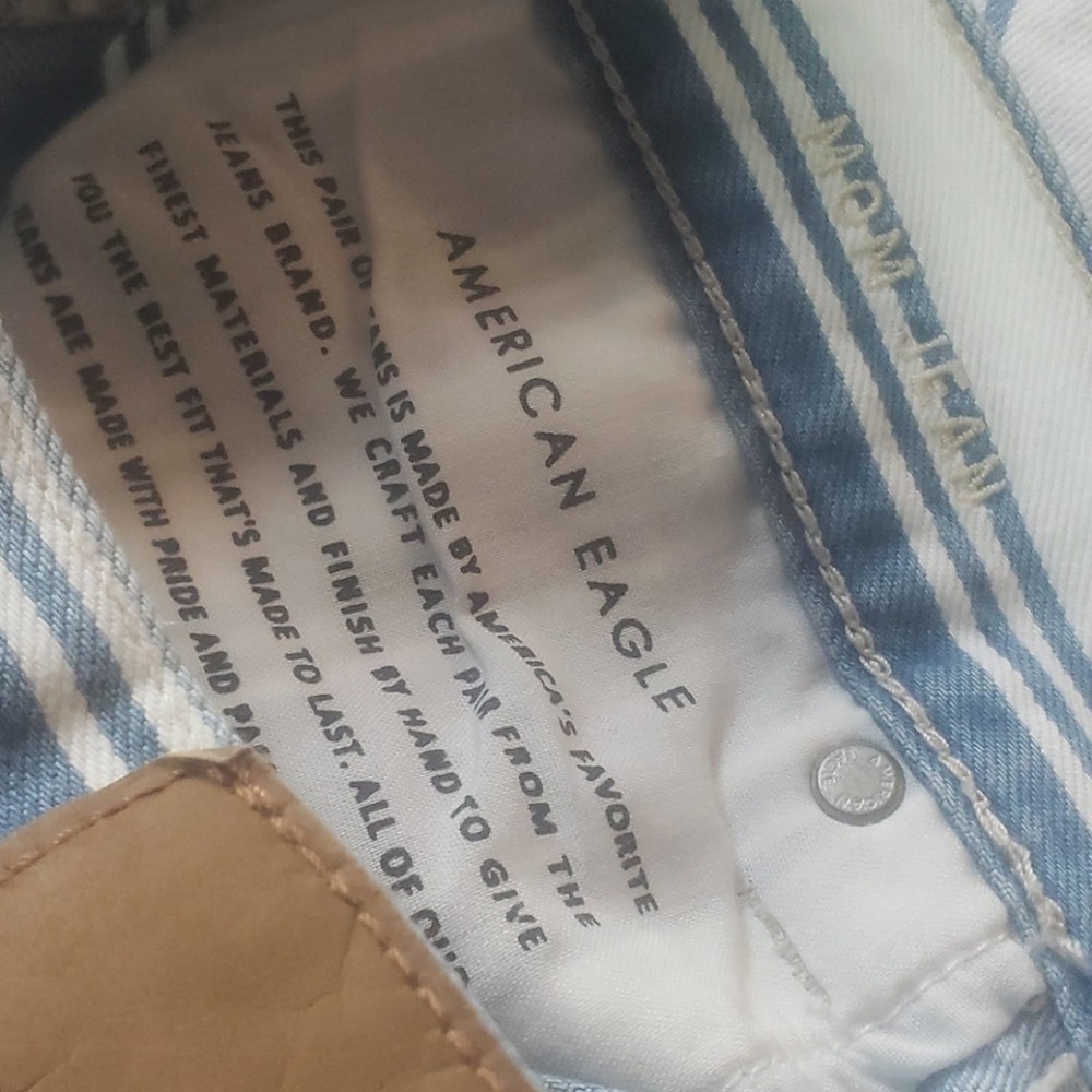 NEW! AMERICAN EAGLE Retro Indigo Striped Mom Jeans. - Picture 5 of 6